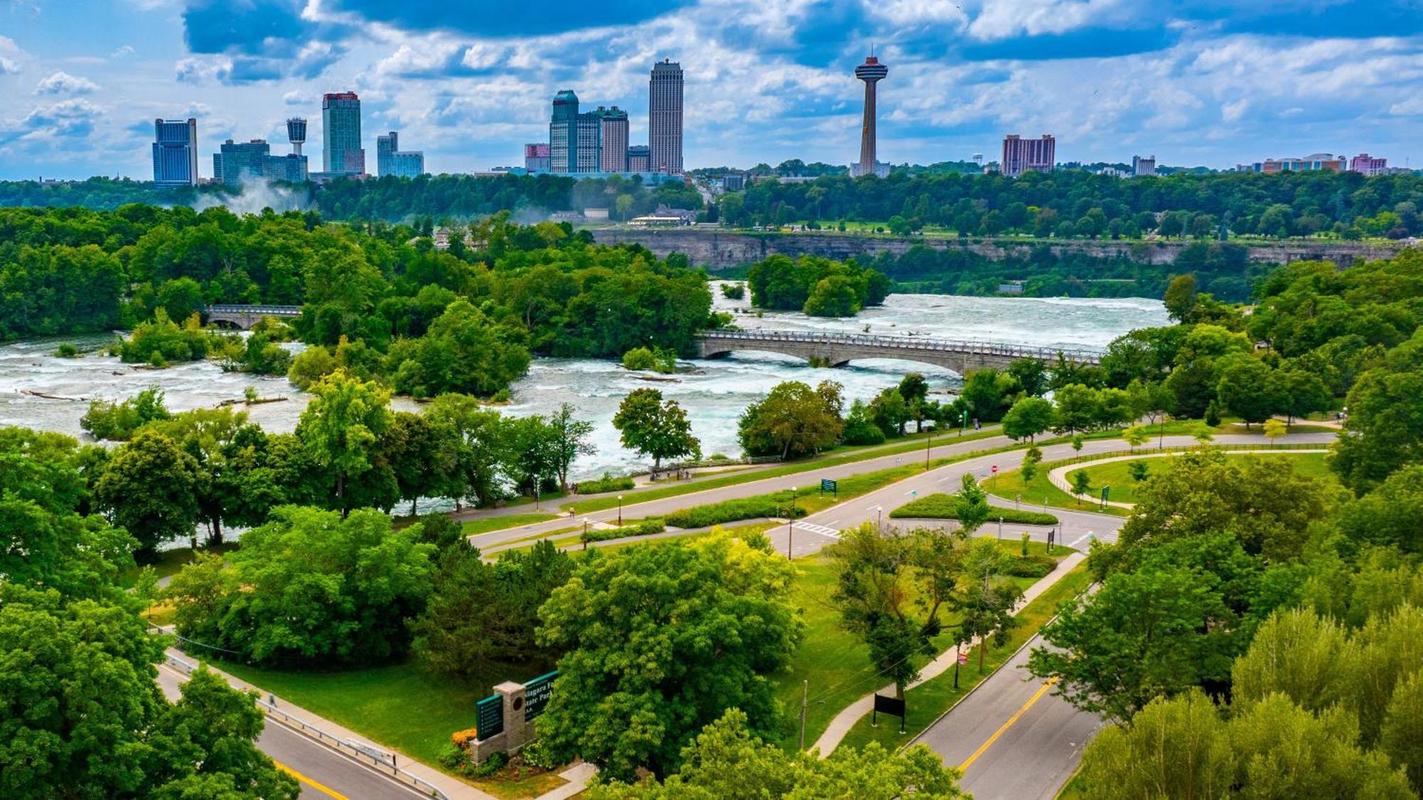 Holiday Inn Niagara Falls State Park Entry By Ihg Exterior foto