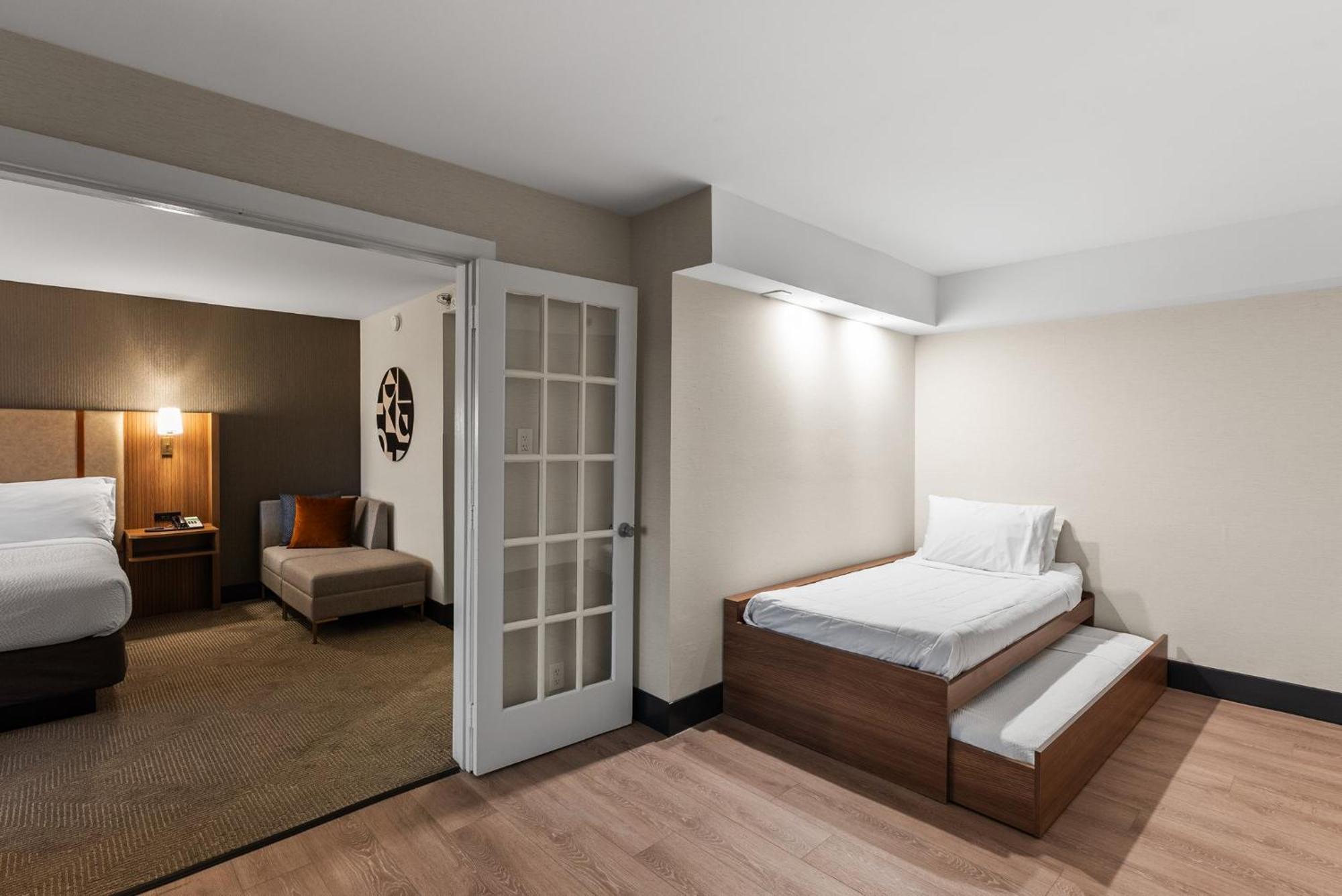 Holiday Inn Niagara Falls State Park Entry By Ihg Exterior foto